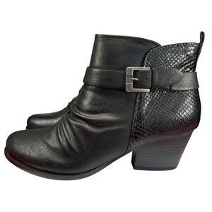 Women’s BareTraps Rebel Block Heel Bootie; Black